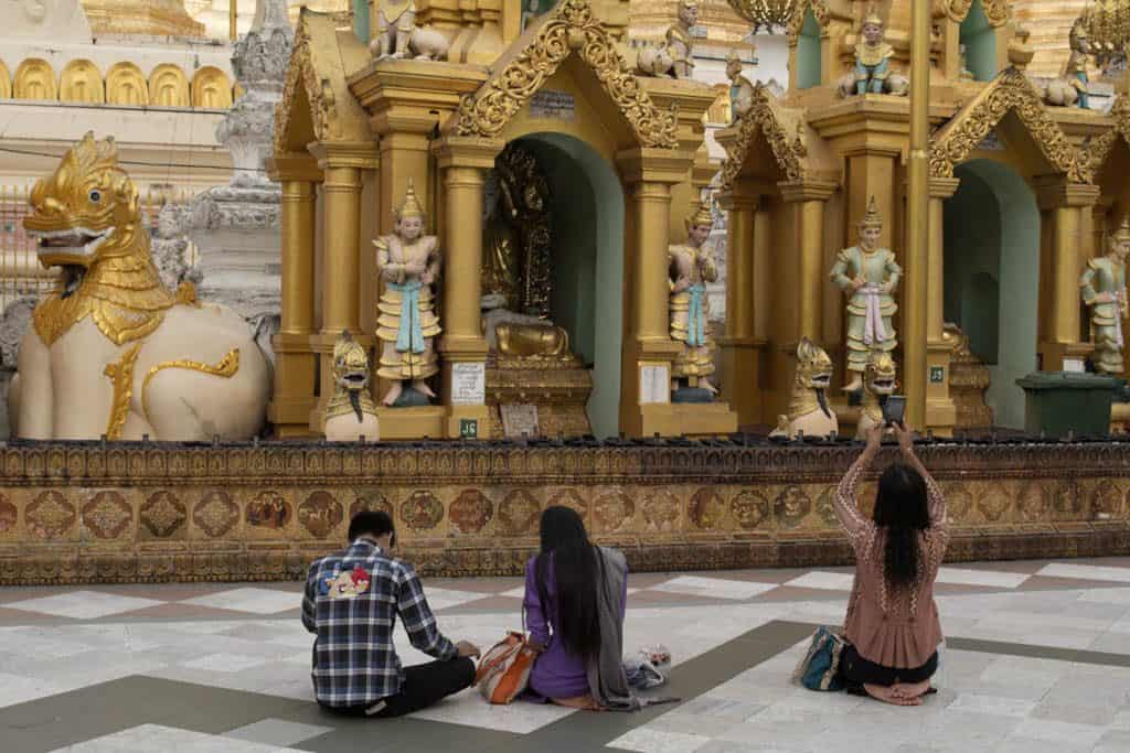 people praying in Shwedagon Pagoda Yangon