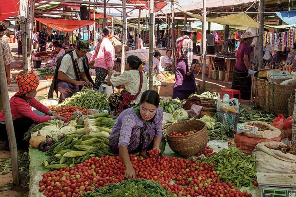 inle lake Five-Day Market myanmar