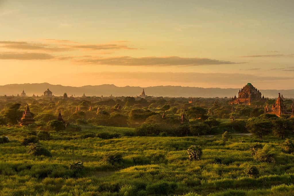 bagan sunset in myanmar burma