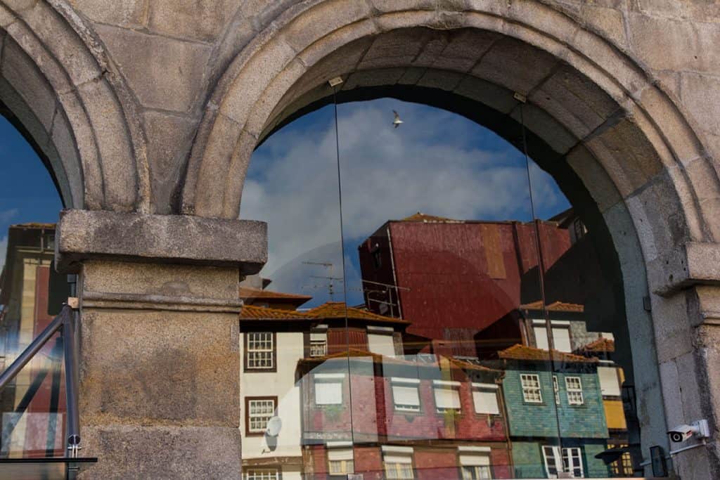 colorfl buildings in Porto