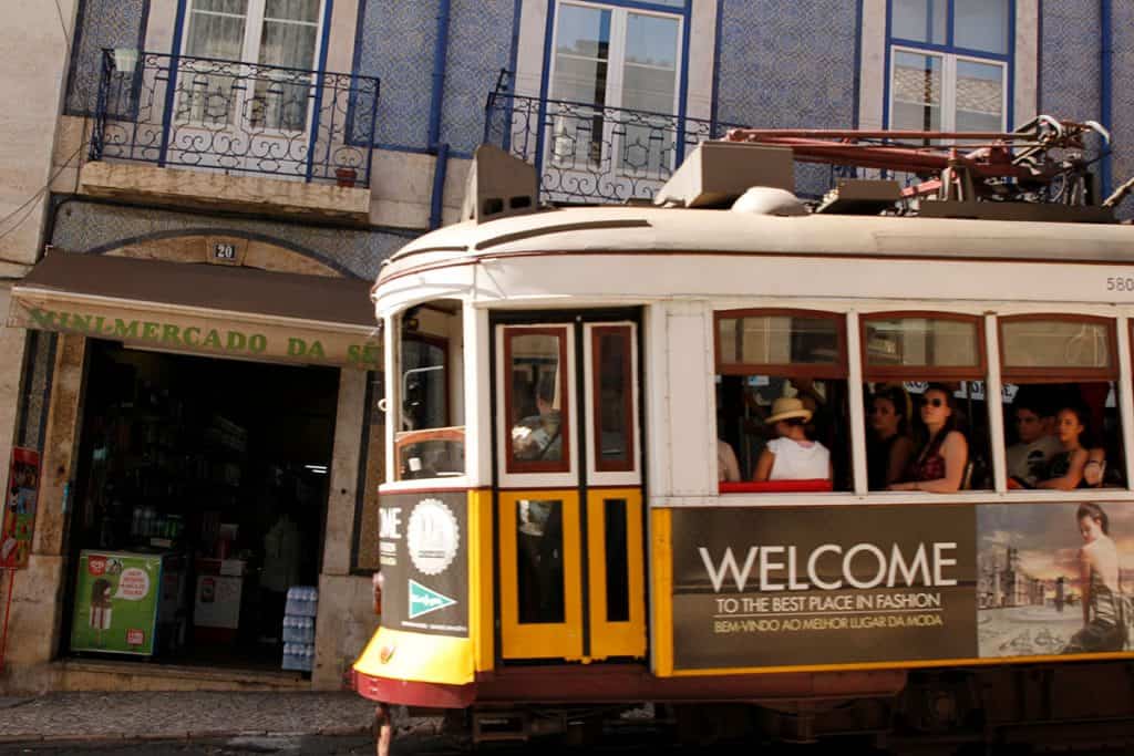 Lisbon'syellow tram