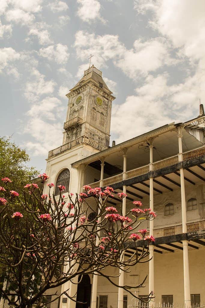 The tower of the House of Wonders