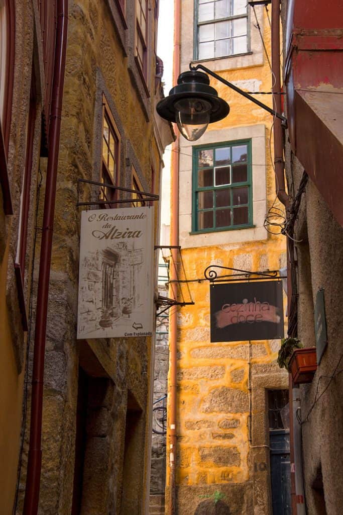 Hidden corners of the Ribeira neighborhood n porto