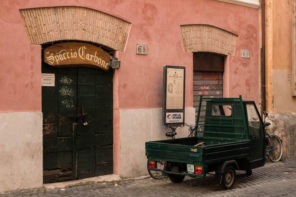 a colorfu corner in Rome