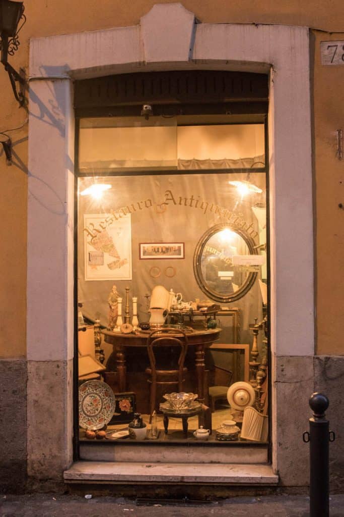 antique shop in Rome