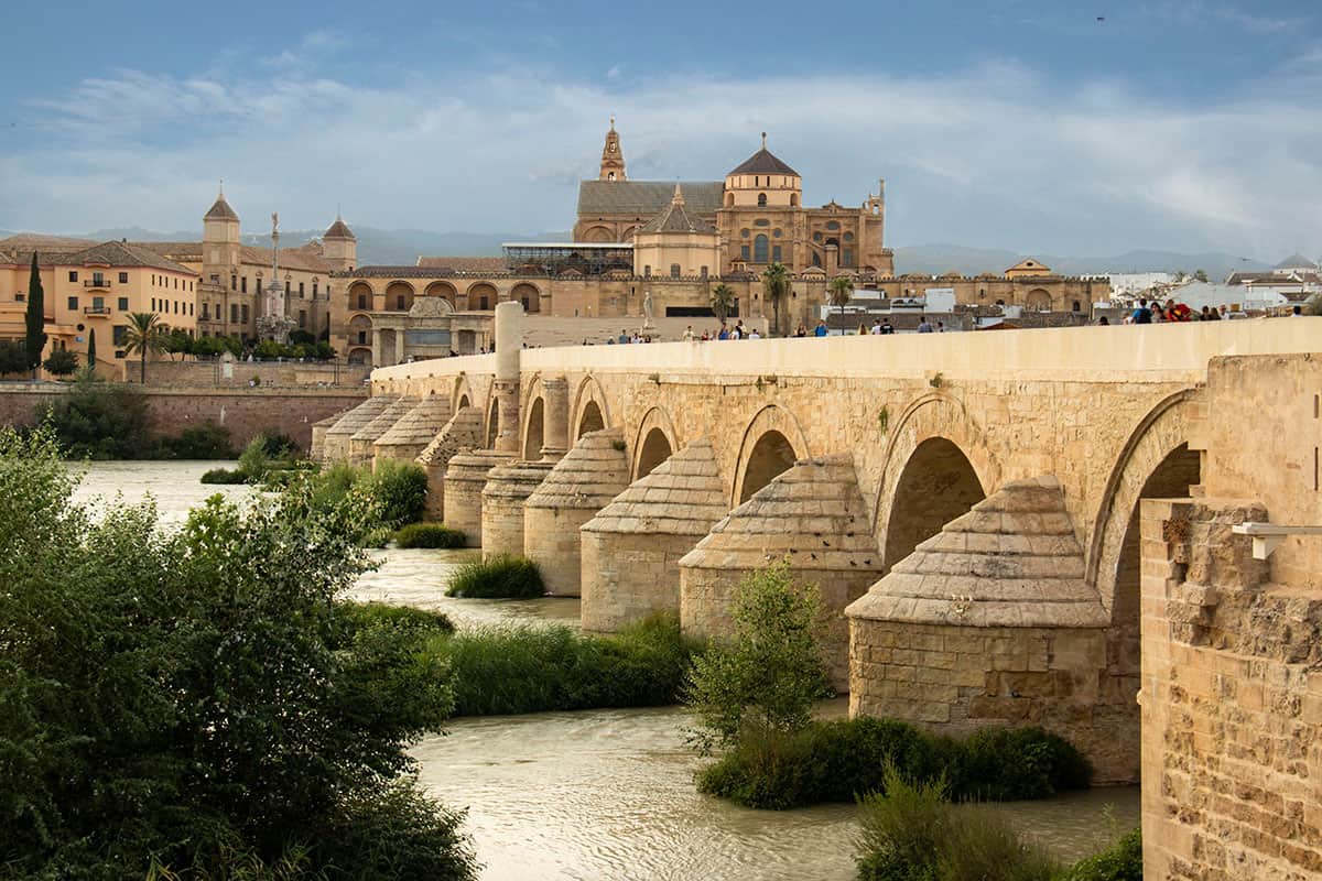 the roman bridge in cordoba