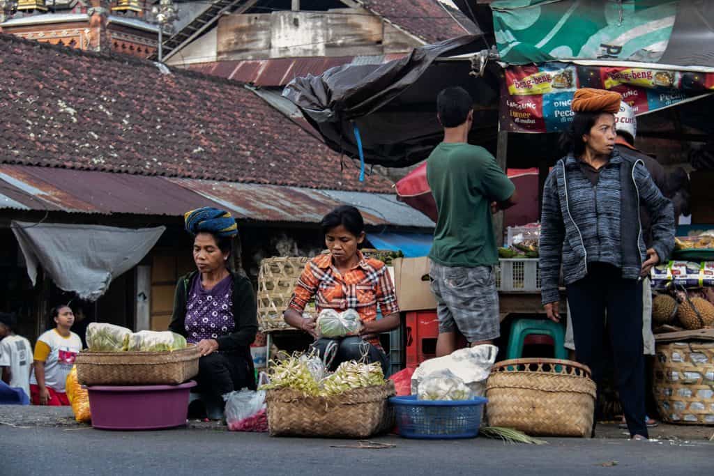 market vendors in Sidemen Bali